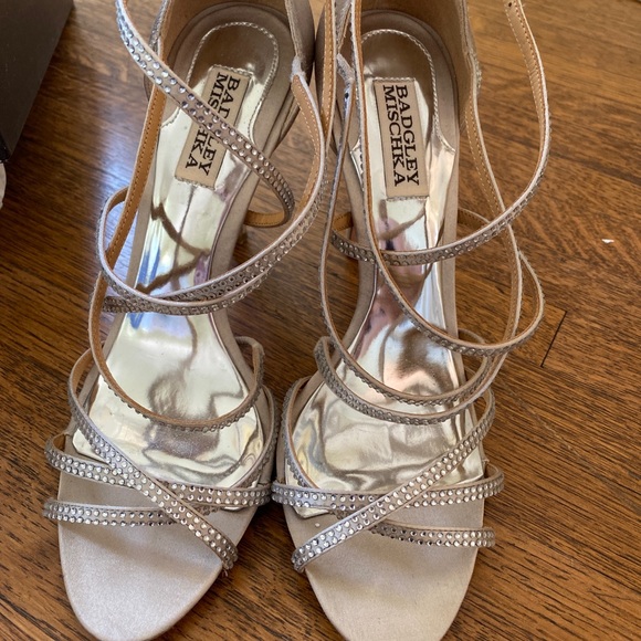 Badgley Mischka Meghan heels in Champagne size 8.5 - Picture 7 of 9